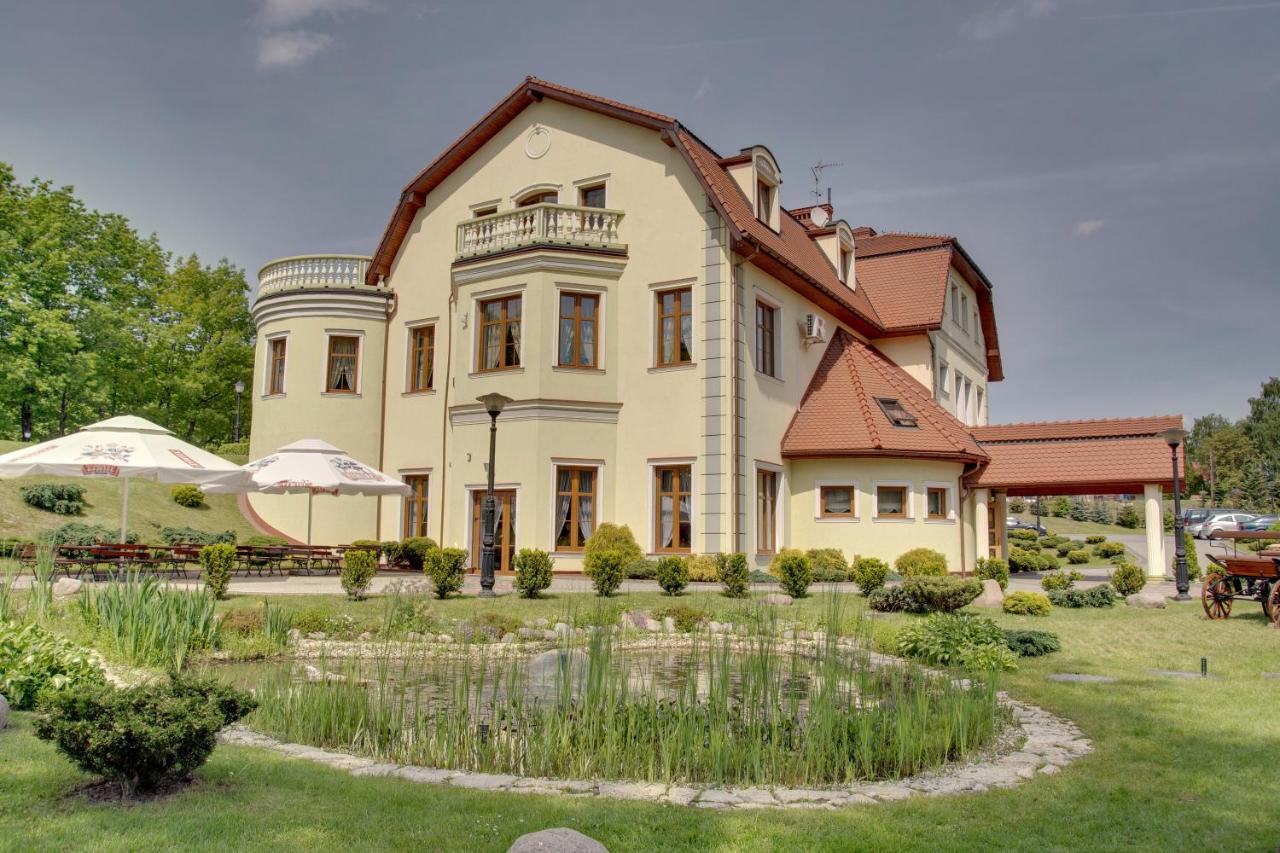 Zajazd Zlota Iglica Pogrzebien Exterior photo